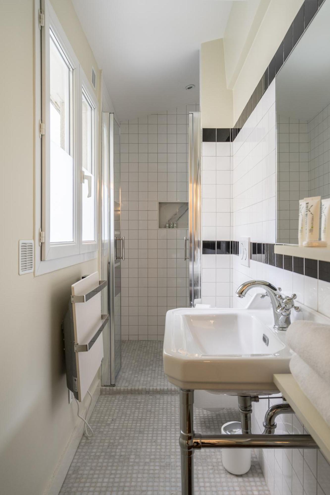 Elegant And Modern Parisian Charm Lejlighed Eksteriør billede